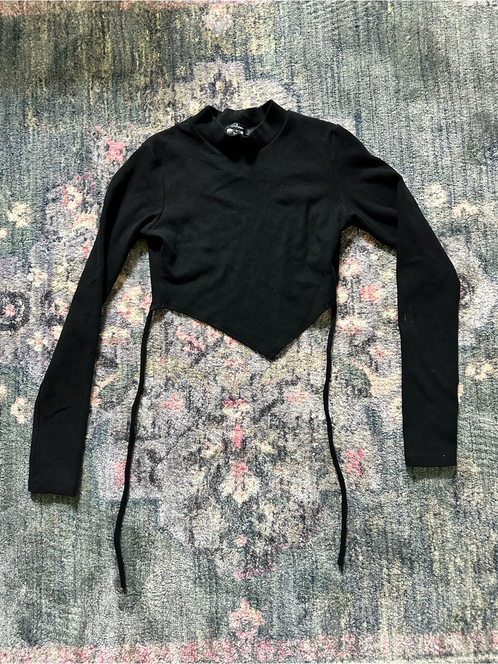 Lulu's Ribbed Black Long-Sleeve Cropped Open Tie-Back Top Size Small Chic Ballet